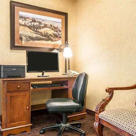 Comfort Inn & Suites Mcminnville Wine Country Екстериор снимка