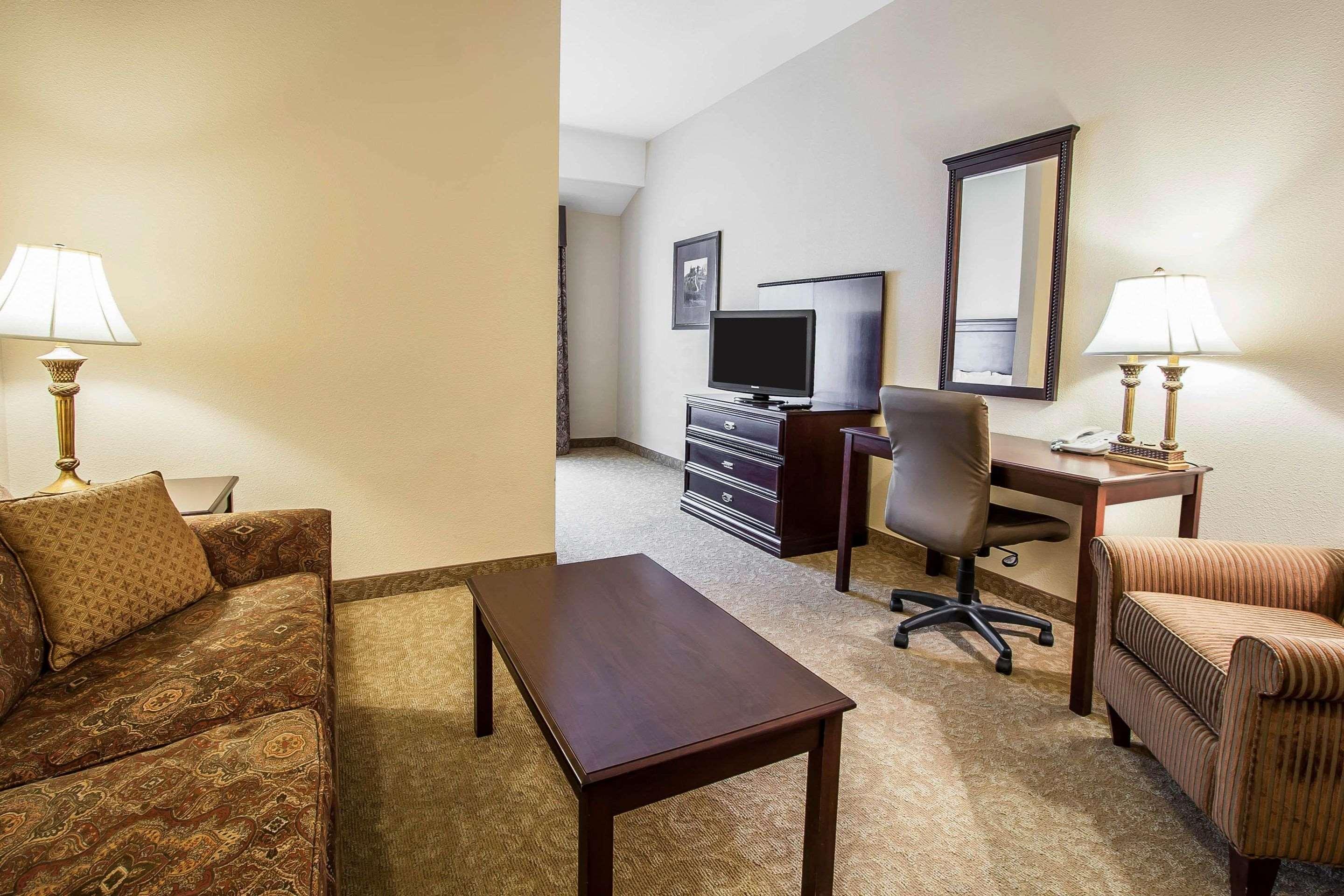 Comfort Inn & Suites Mcminnville Wine Country Екстериор снимка