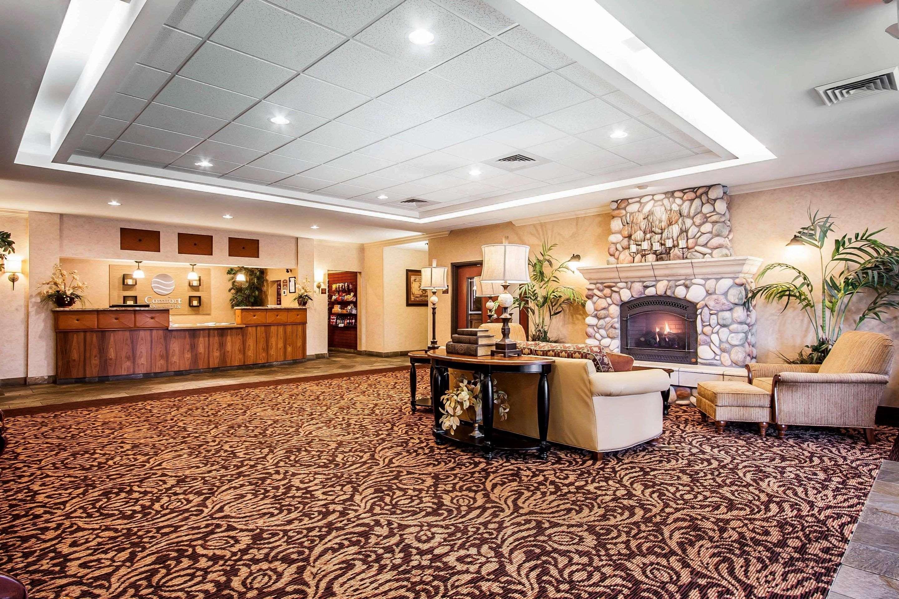 Comfort Inn & Suites Mcminnville Wine Country Екстериор снимка