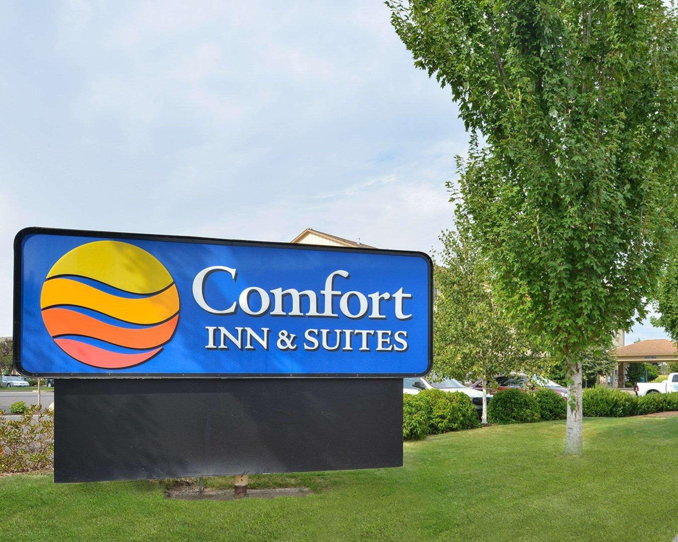 Comfort Inn & Suites Mcminnville Wine Country Екстериор снимка