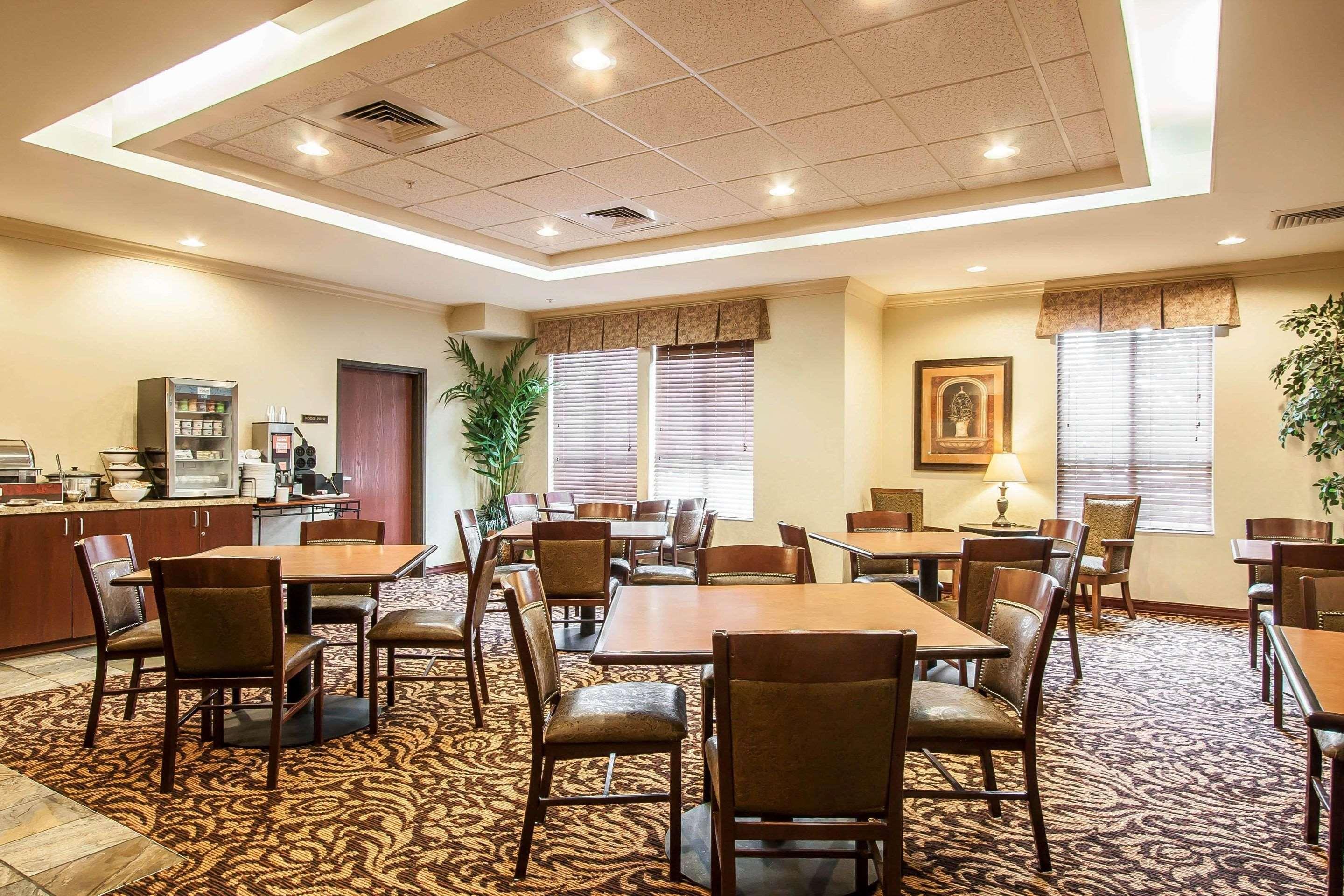 Comfort Inn & Suites Mcminnville Wine Country Екстериор снимка