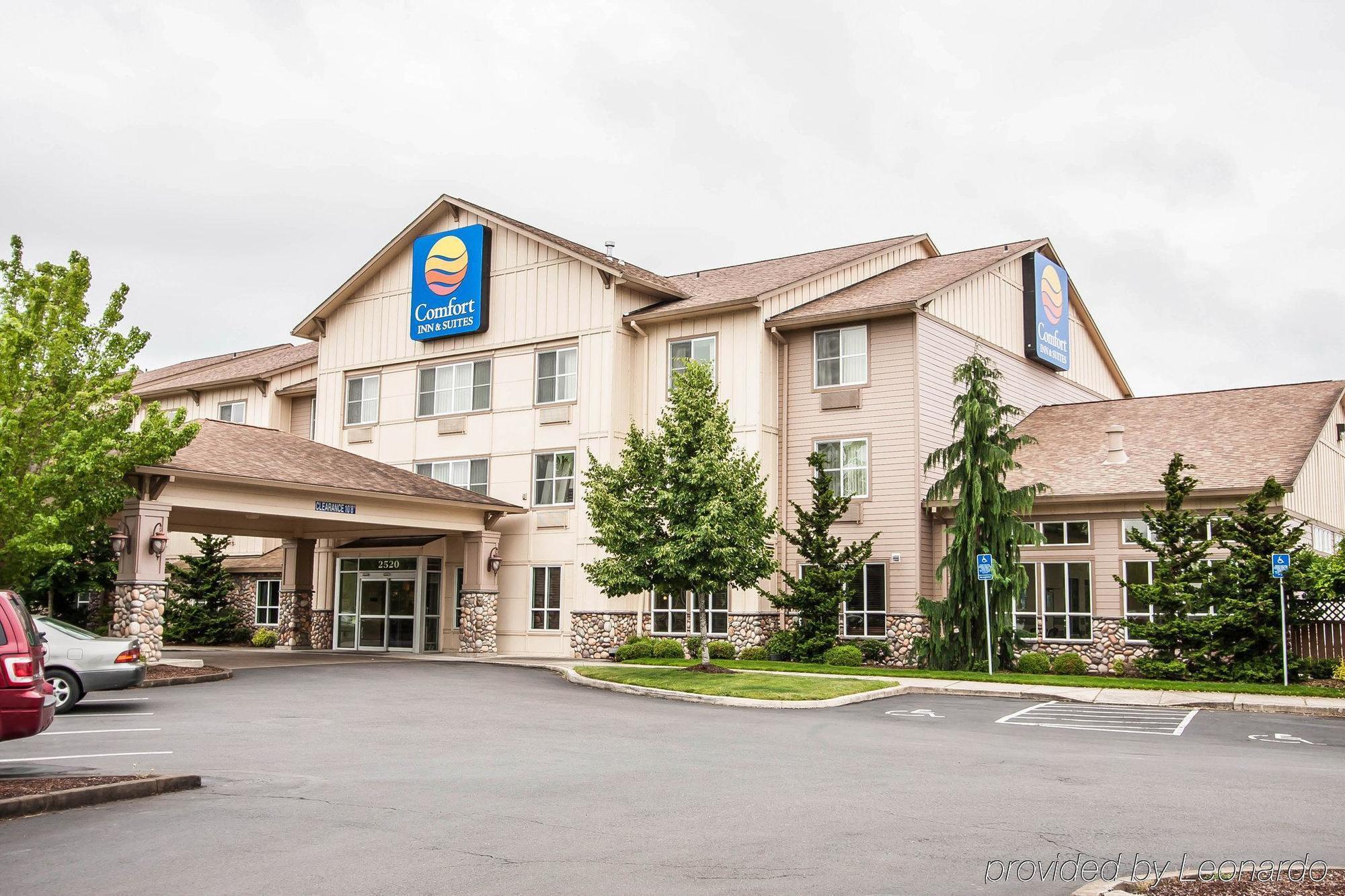 Comfort Inn & Suites Mcminnville Wine Country Екстериор снимка