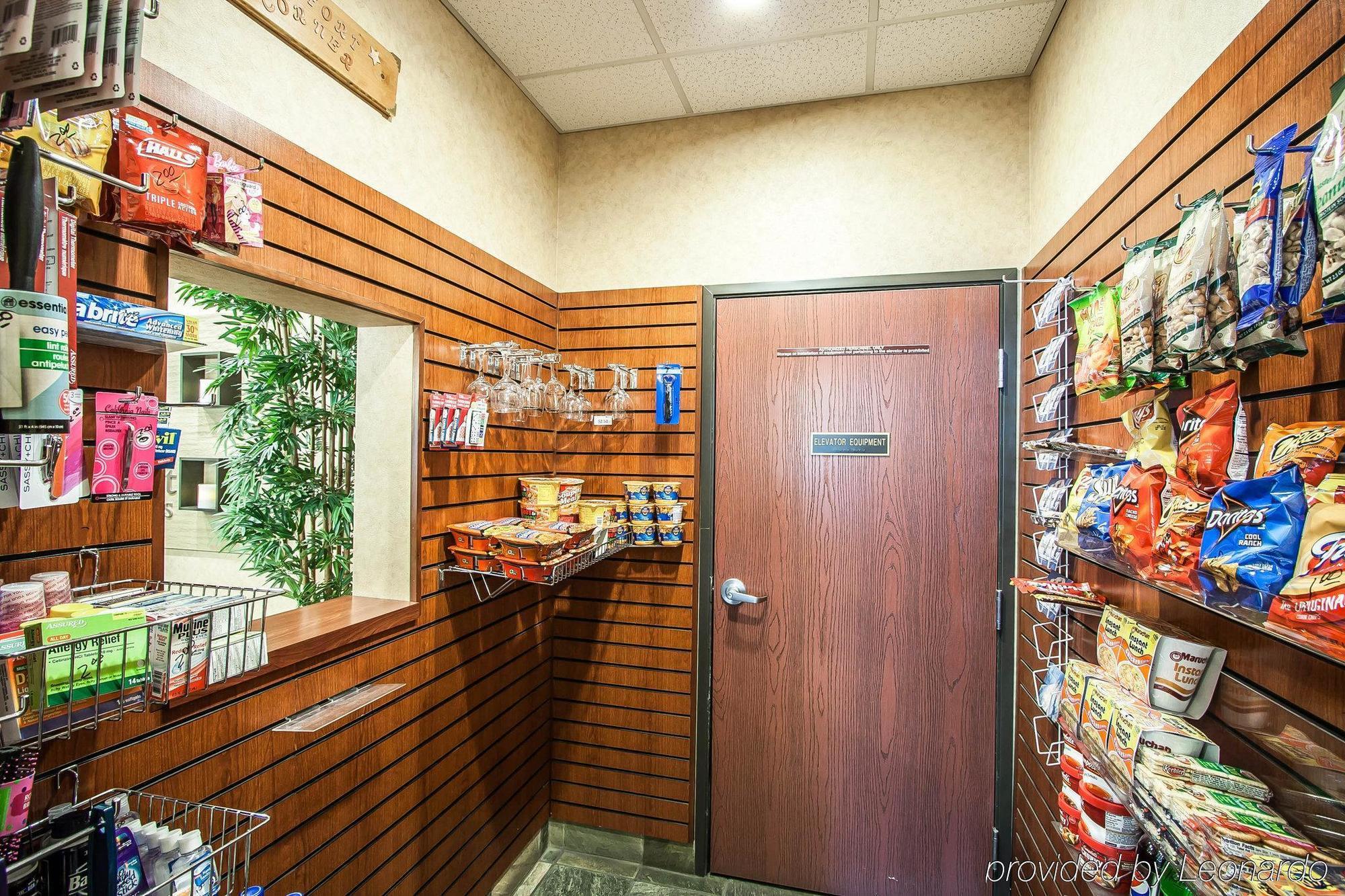 Comfort Inn & Suites Mcminnville Wine Country Екстериор снимка